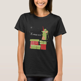 Camiseta Presentes de Natal com uma ilustração fofa do rato