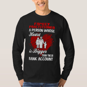Camiseta Prestador de Serviços Familiares Coração Maior Que