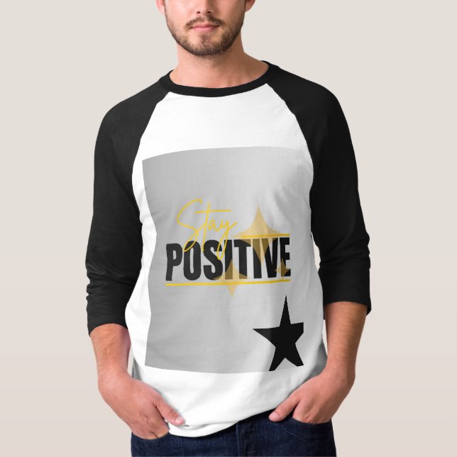 Camiseta preta branca com design de stay positive (Frente)