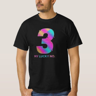 Camiseta preta com estampa do logotipo do número d
