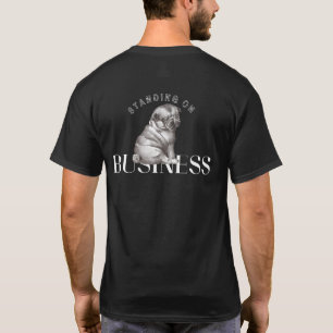 Camiseta Preta De Pé nos Negócios