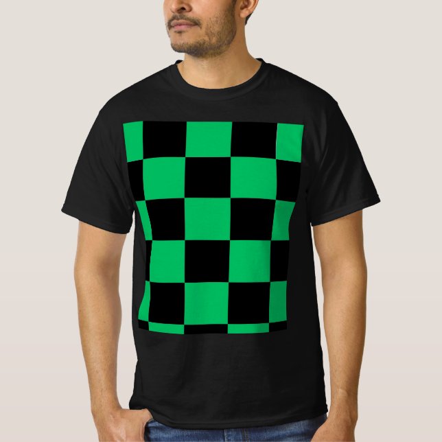 Camiseta Preta e Verde com Estilo de Anime (Frente)