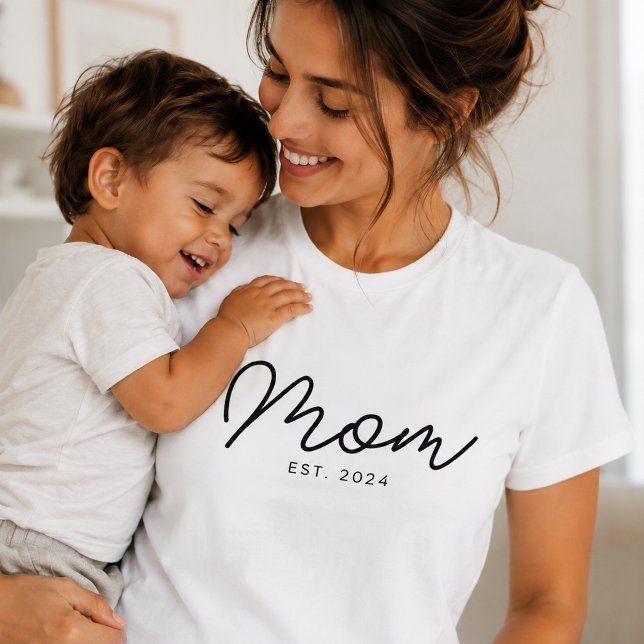 Camiseta Preta Mãe Estabelecida Letra (Criador carregado)