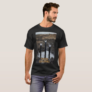 Camiseta preta masculina de mergulho na lama
