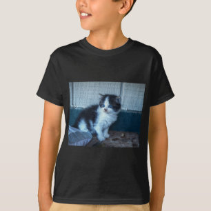 Camiseta Preto + Gatinho Branco