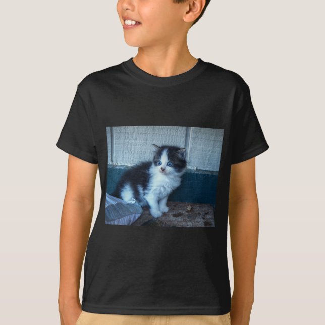 Camiseta Preto + Gatinho Branco (Frente)
