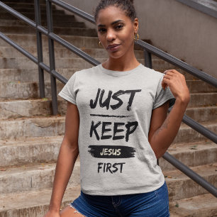 Camiseta Preto, mantenha Jesus primeiro