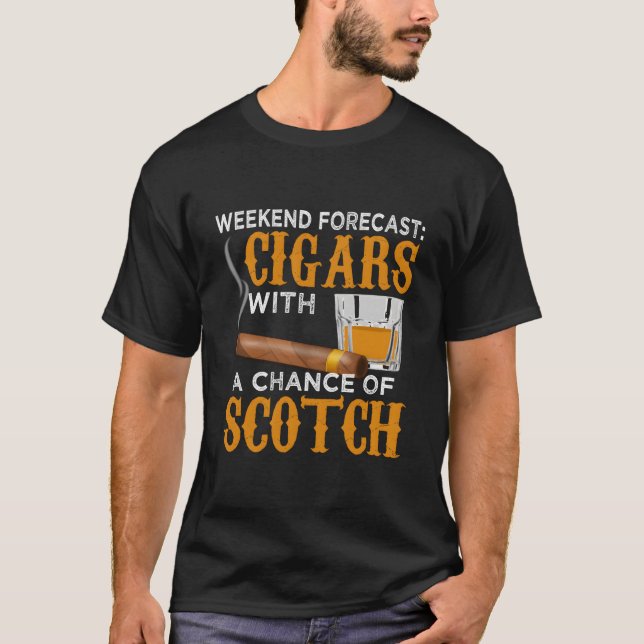 Camiseta Previsão de Fim de Semana Charutos Uísque Escocês  (Frente)