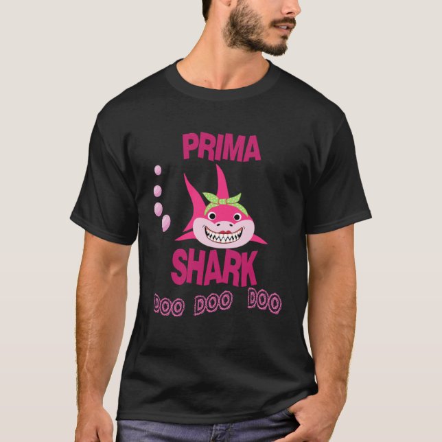 Camiseta Prima Shark Cousin Playera para Prima en Espanol (Frente)