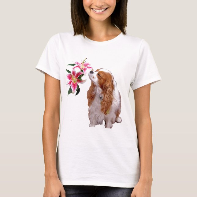 Camiseta Primavera com um Cavalier King Charles Spaniel (Frente)