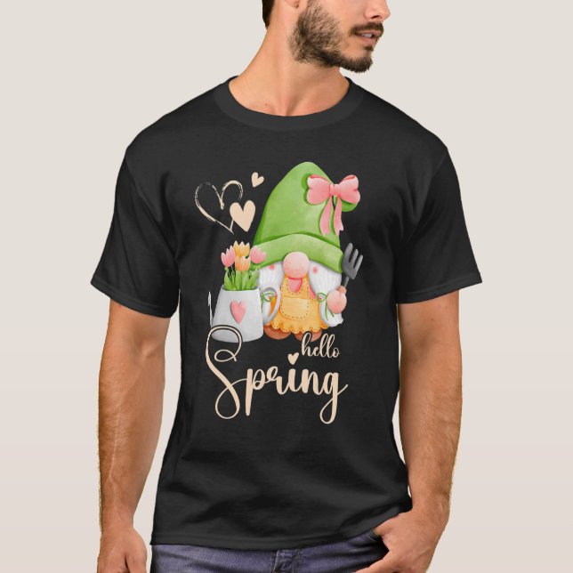 Camiseta Primavera, gnomo com flores, cuidado com flores, f (Frente)