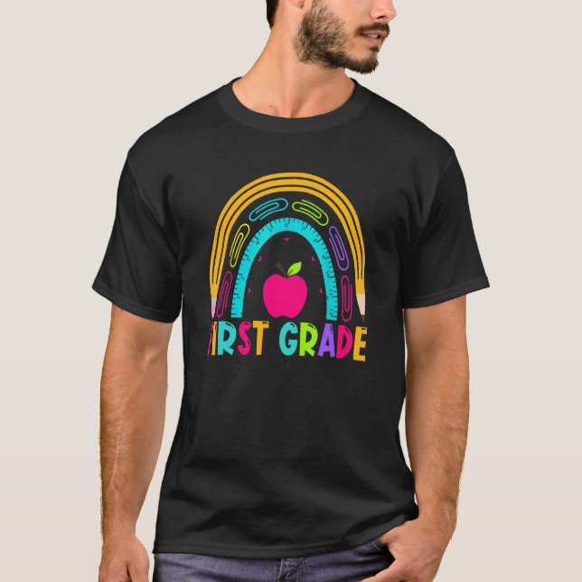 Camiseta Primeira Grau Rainbow Girls Boys Equipe de Profess (Frente)