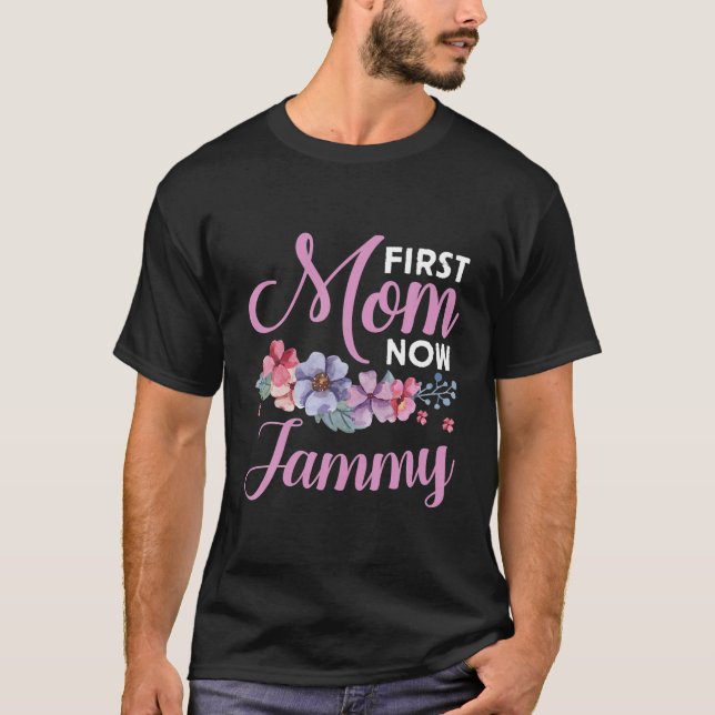 Camiseta Primeira Mãe Agora Jammy Avó Bençãos Promoveram A  (Frente)