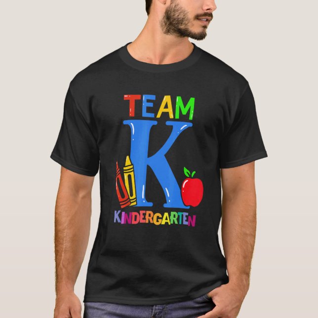 Camiseta Primeiro Dia Do Jardim De Infância Pré-K Equipe Ki (Frente)
