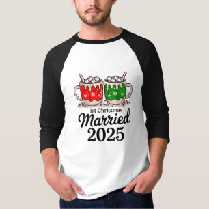 Camiseta Primeiro Natal Casados 2025 Chocolate Quente Fof