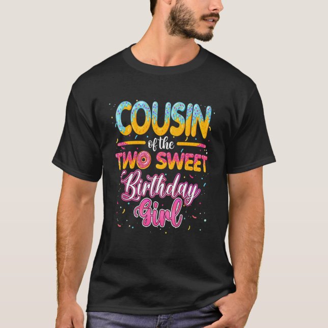 Camiseta Primo Das Duas Garotas Doce De Aniversário segundo (Frente)
