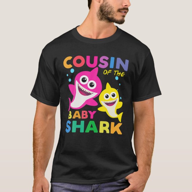 Camiseta Primo Do Bebê Tubarão De Aniversário, Cousin Shar (Frente)