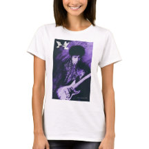 Prince com Doves Digital Art Tshirt por Julie