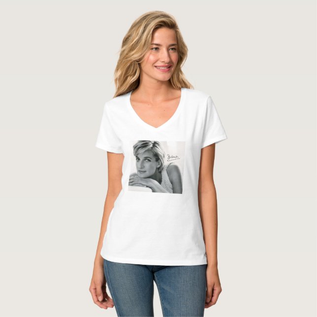 Camiseta Princesa Diana Elegante Assinatura T-shirt (Frente Completa)