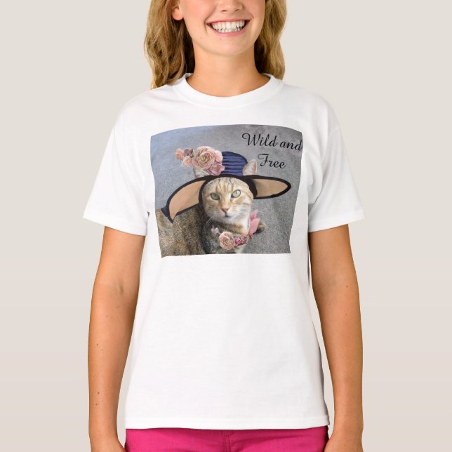 Camiseta PRINCESS TATUS CAT Elegante Hat, Rosas selvagens e (Frente)