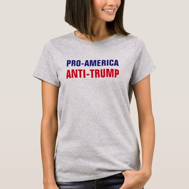 Camiseta Pro-América, Anti-Trump (Frente)