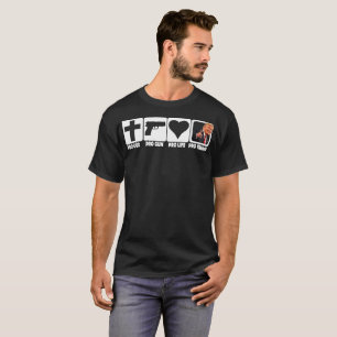 Camiseta Pro deus… Armas… Vida… TRUNFO no tecido escu