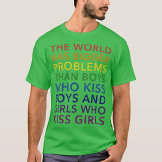 Camiseta Problemas maiores do mundo meninos meninas beijam 