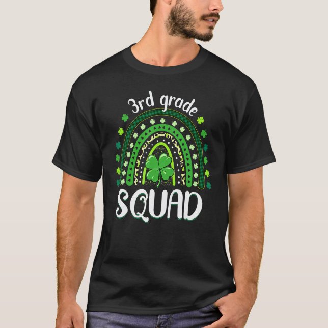 Camiseta Professor da Equipe da 3ª Série Arco-íris do Dia d (Frente)