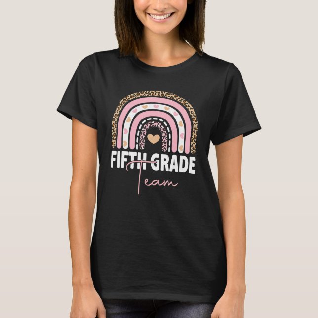 Camiseta Professor De 5 Grau Rainbow De Volta À Escola Olá  (Frente)