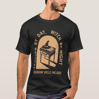 Camiseta Professor de Dia Bruxa à Noite Divertido Halloween