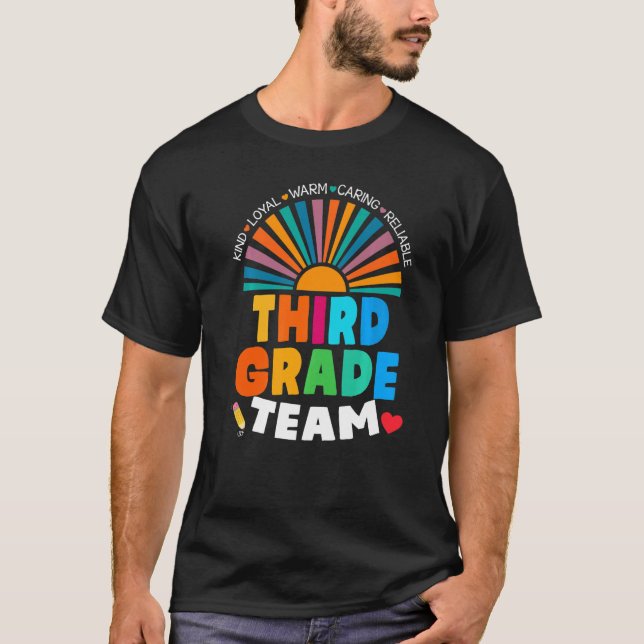 Camiseta Professor De Equipe Do Terceiro Grau De Volta Ao E (Frente)