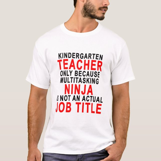 CAMISETA PROFESSOR DE JARDIM DE INFÂNCIA SOMENTE PORQUE (Frente)
