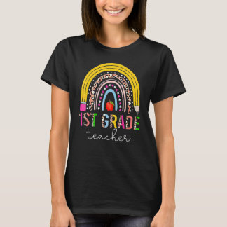 Camiseta Professor do 1º Ano Lápis Arco-íris Fofo Costas Le