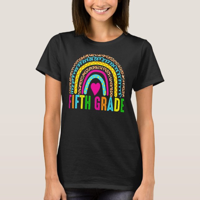 Camiseta Professor do 5º ano Leopard Rainbow 5 Grade Teache (Frente)