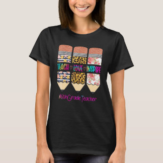 Camiseta Professor do 6º Ano Ensina Amor Inspira Lápis Leop