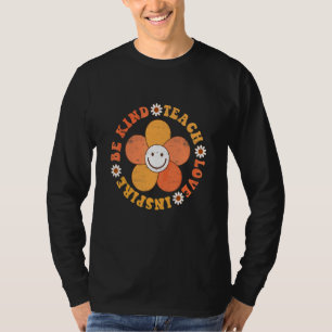 Camiseta Professor Groovy Hippy Seja Gentil Ensine Amor Ins