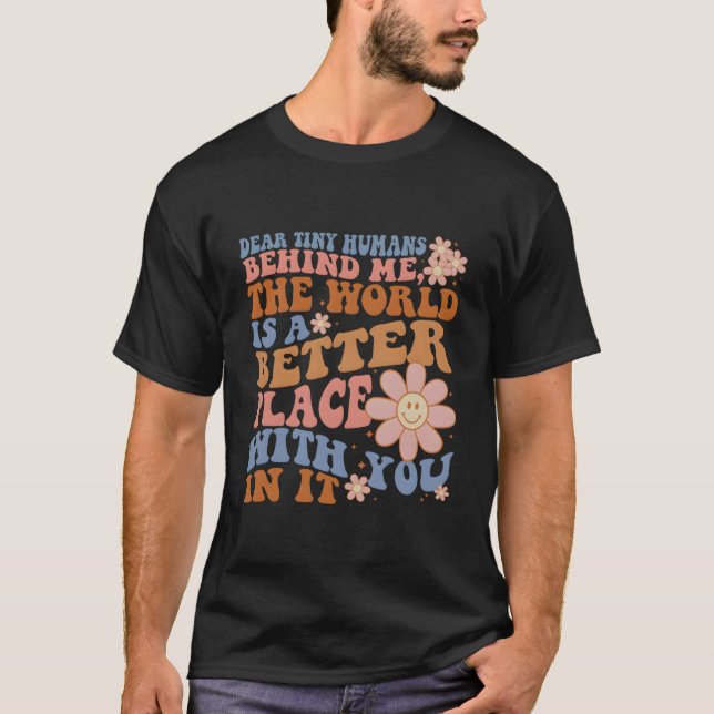 Camiseta Professor Inspira Querido Tiny Hus Atrás de Mim de (Frente)