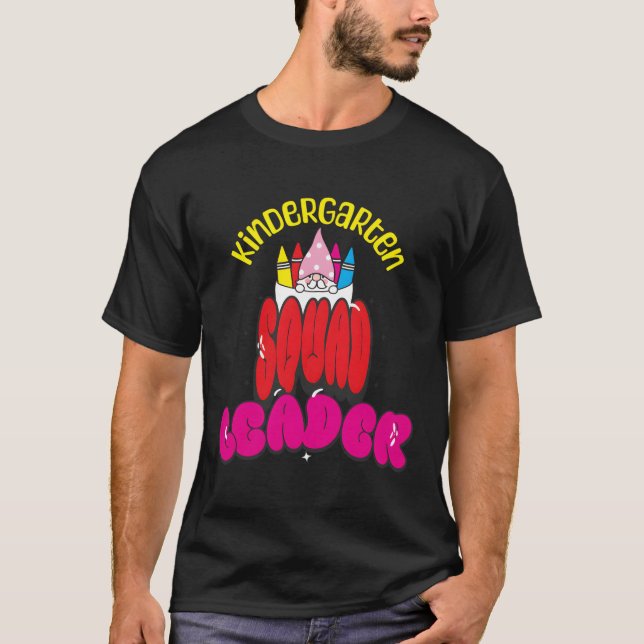 Camiseta Professor Líder Da Esquadra Do Jardim De Infância  (Frente)