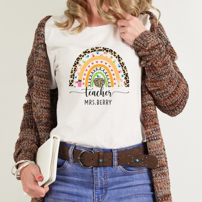 Camiseta Professor moderno do arco-íris adiciona seu nome (Criador carregado)