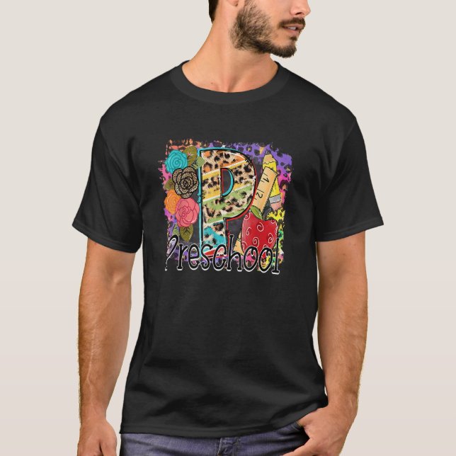 Camiseta Professora Da Pré-Escola De Volta Ao Graduado Esco (Frente)