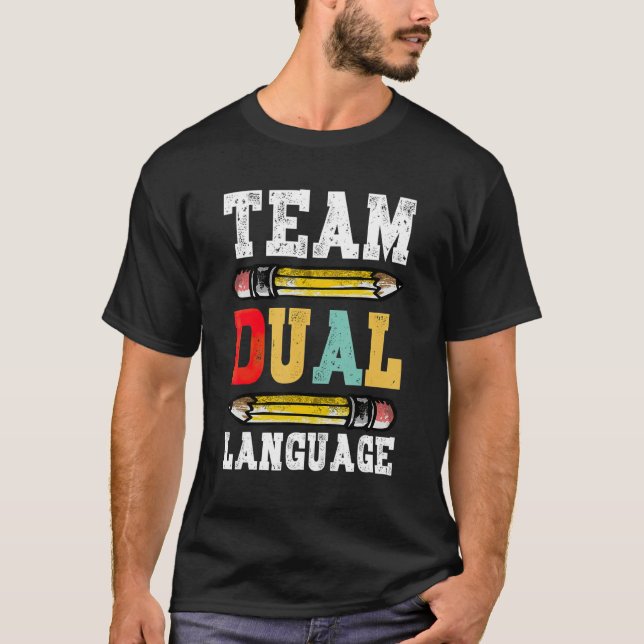 Camiseta Professora De Língua Dupla Da Equipe De Volta Ao S (Frente)