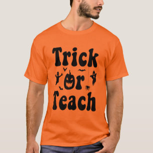 Camiseta Professora De Truque Ou Ensino Engraçado Do Arco-Í