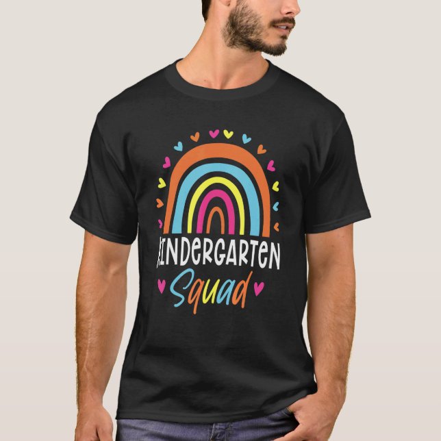 Camiseta Professora Do Arco-Íris Do Jardim Infantil Bem-Vin (Frente)