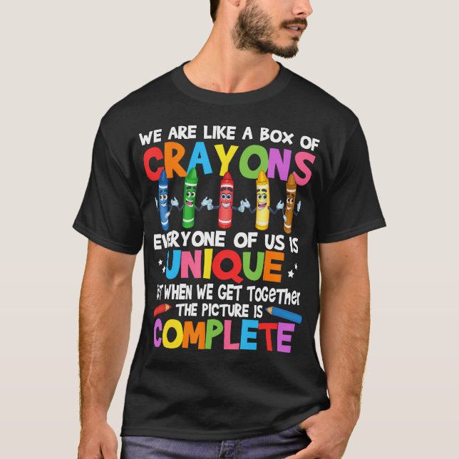 Camiseta Professora Engraçada Somos Como Uma Caixa De Crayo (Frente)