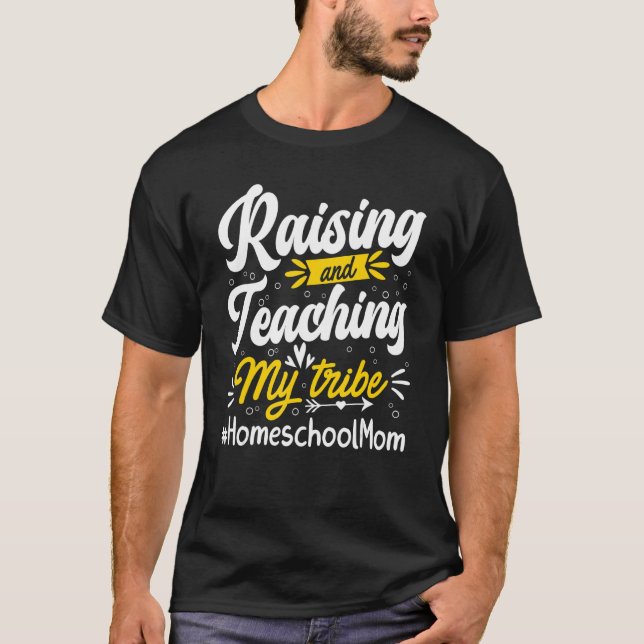 Camiseta Professora Engraçado Levantando E Ensinando Minha  (Frente)