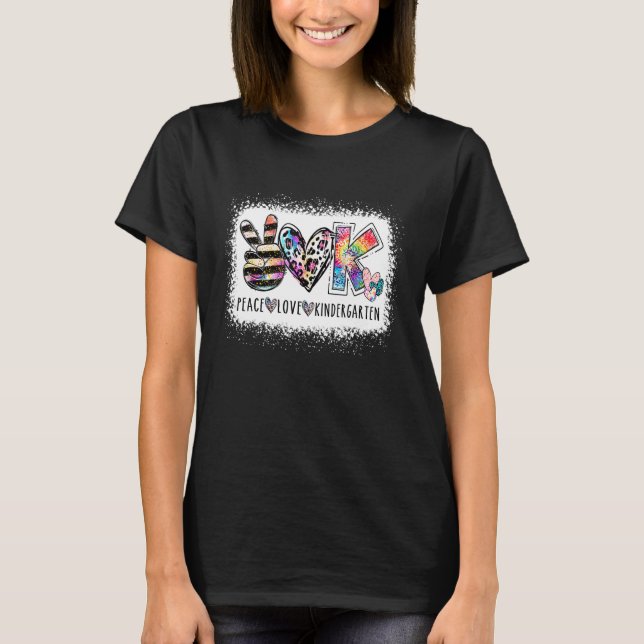 Camiseta Professora Grau Paz Amor Team Kindergarten (Frente)