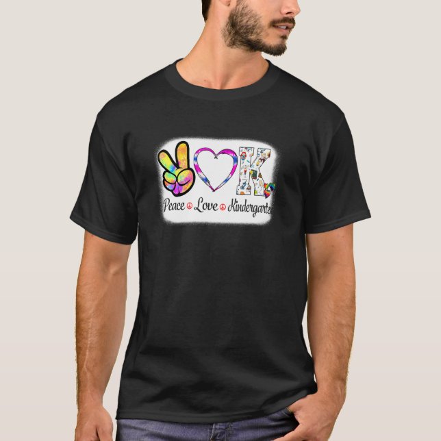 Camiseta Professora Grau Paz Amor Team Kindergarten (Frente)