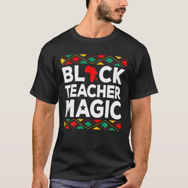 Camiseta Professora Negra Orgulho de Professores Magos Hist (Frente)