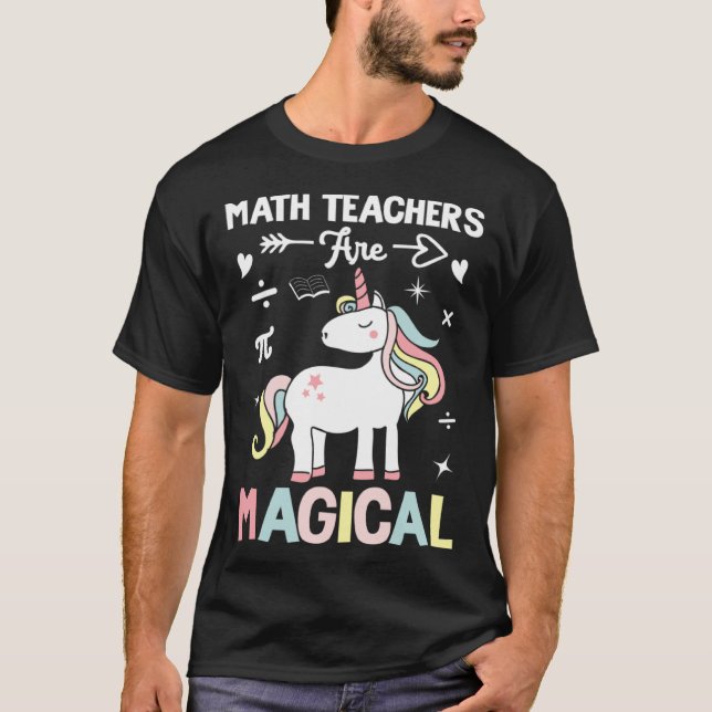 Camiseta Professores de Matemática São Unicórnios Matemátic (Frente)