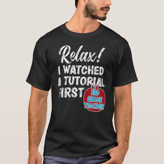 Camiseta Professores do 3º ano assistem tutoriais de volta  (Frente)
